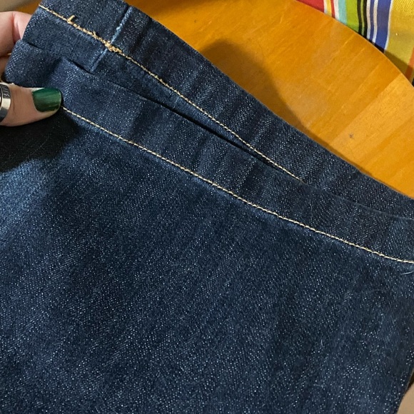 Old Navy blue jeans - Picture 5 of 6